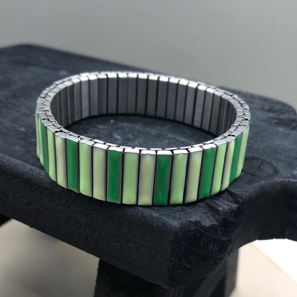 Vintage Jewelry - Vintage enamel accordion stretch enamel bracelet colorblock pastel green silver.
